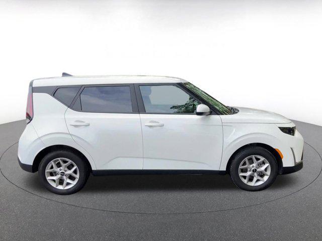 used 2024 Kia Soul car, priced at $19,394
