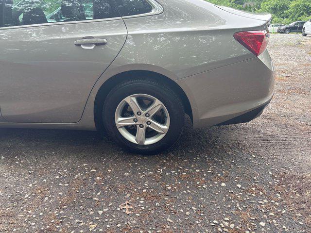 used 2024 Chevrolet Malibu car, priced at $20,257