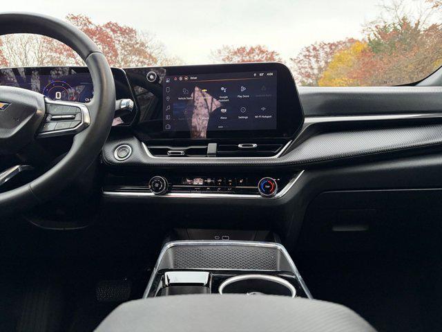 used 2025 Chevrolet Equinox car, priced at $27,800