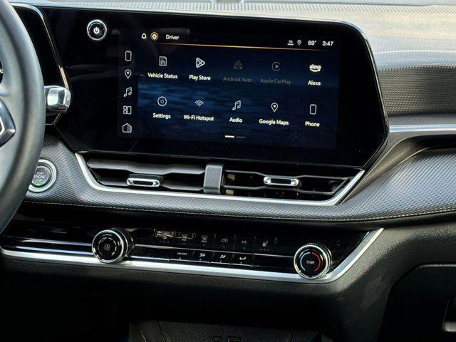 used 2025 Chevrolet Equinox car, priced at $23,081