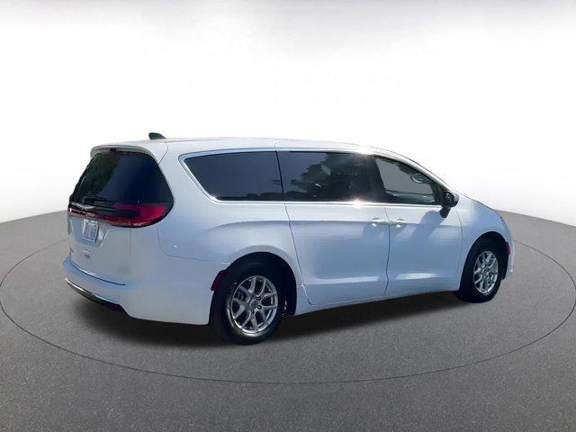 used 2023 Chrysler Pacifica car, priced at $22,220