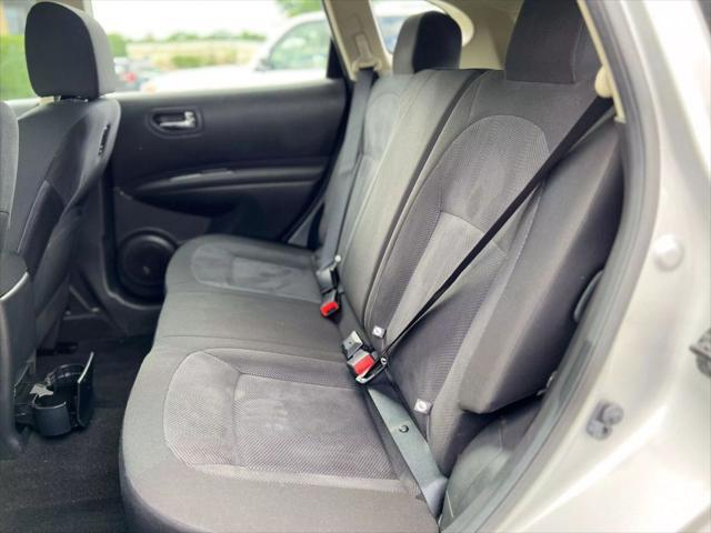 used 2015 Nissan Rogue Select car, priced at $6,000