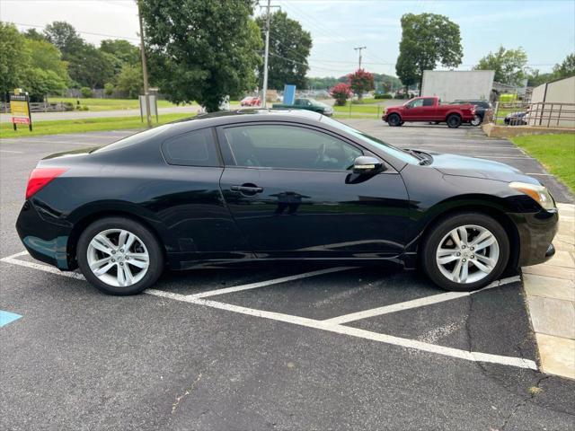 used 2013 Nissan Altima car, priced at $5,999