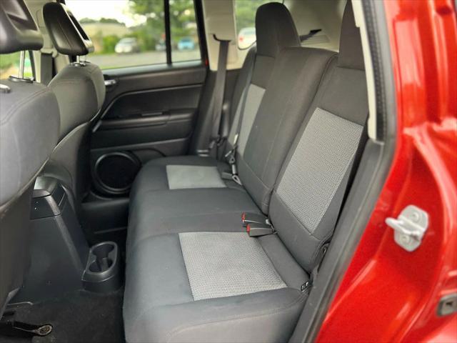 used 2009 Jeep Compass car, priced at $4,999