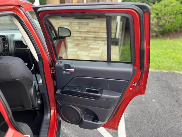 used 2009 Jeep Compass car, priced at $4,999