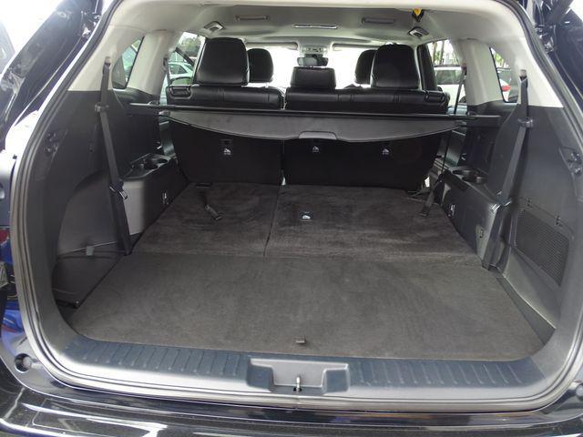 used 2024 Toyota Highlander car, priced at $39,595