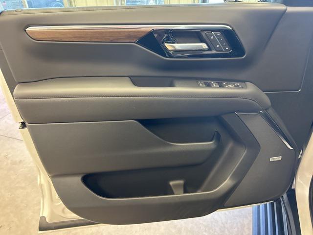 new 2025 Chevrolet Suburban car, priced at $90,920