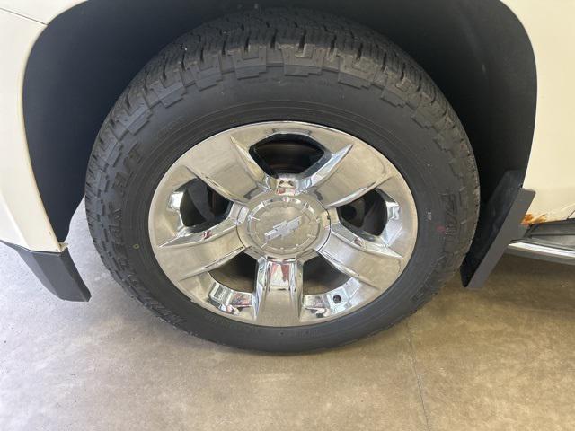 used 2015 Chevrolet Suburban car, priced at $15,250