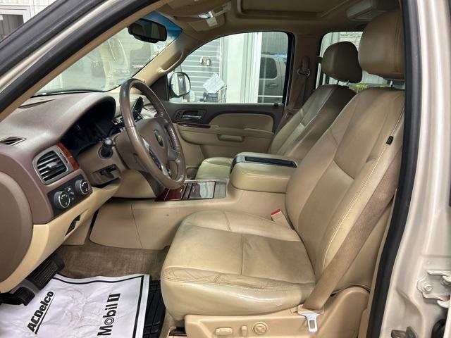 used 2012 Chevrolet Suburban car, priced at $10,500