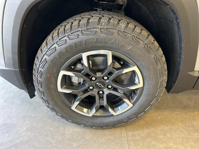 new 2025 Chevrolet Equinox car