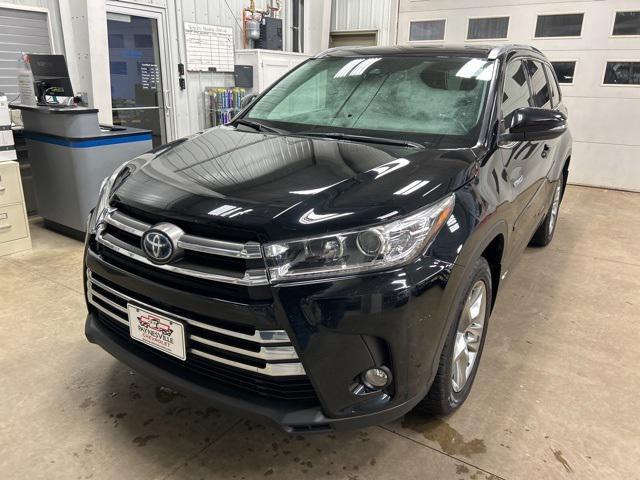 used 2017 Toyota Highlander Hybrid car, priced at $26,500