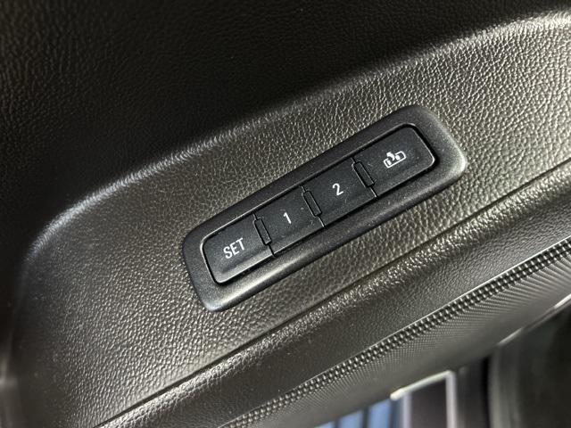 used 2015 Chevrolet Suburban car, priced at $19,000