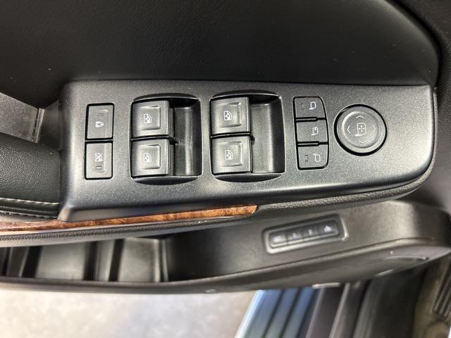 used 2015 Chevrolet Suburban car, priced at $19,000