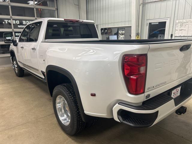 new 2025 Chevrolet Silverado 3500 car