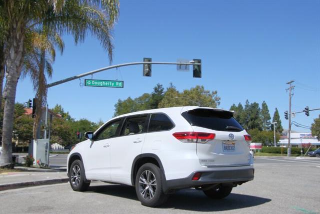 used 2017 Toyota Highlander car, priced at $22,888