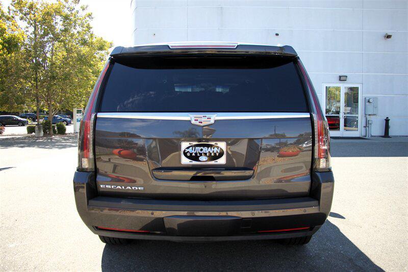 used 2018 Cadillac Escalade car, priced at $34,888