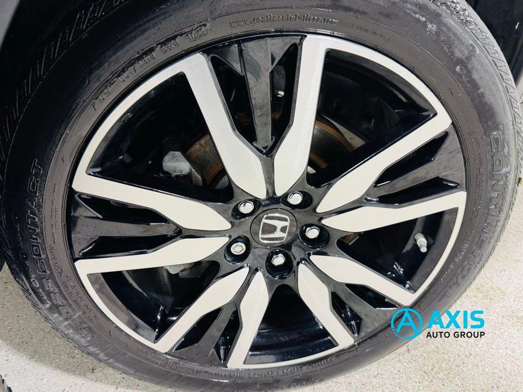 used 2022 Honda Pilot car, priced at $28,998