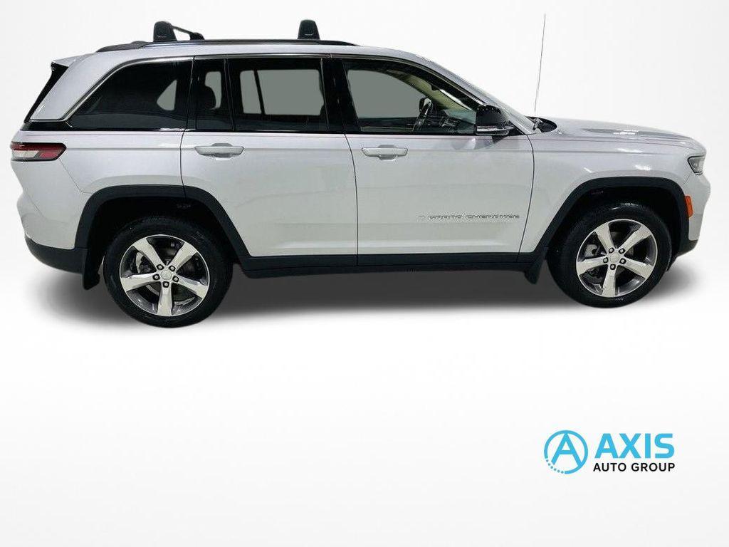 used 2022 Jeep Grand Cherokee car, priced at $30,998