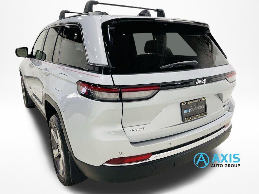 used 2022 Jeep Grand Cherokee car, priced at $30,998
