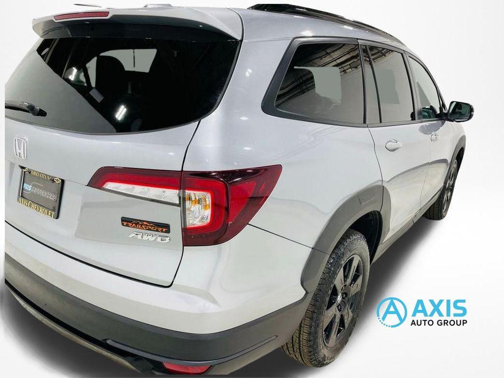 used 2022 Honda Pilot car, priced at $28,998