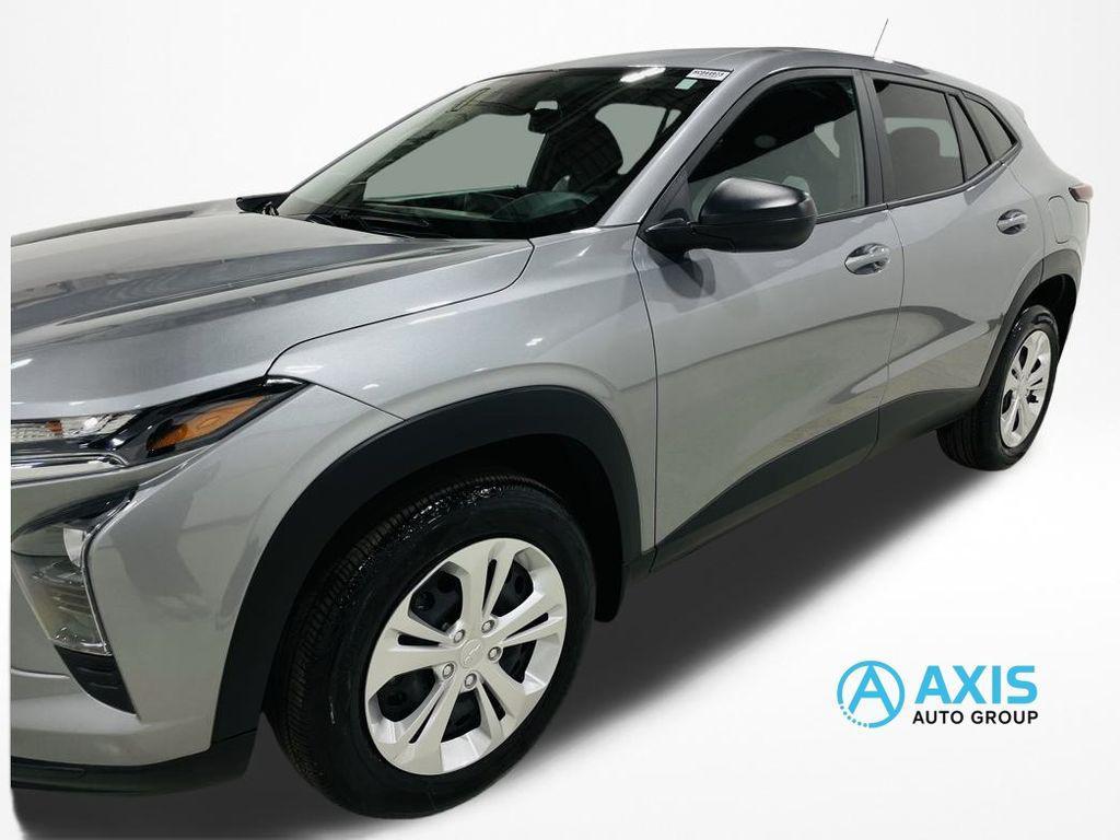 used 2025 Chevrolet Trax car, priced at $18,998