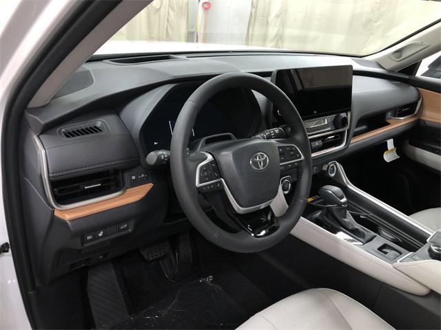new 2025 Toyota Grand Highlander car