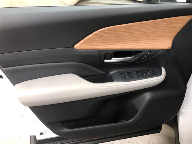 new 2025 Toyota Grand Highlander car
