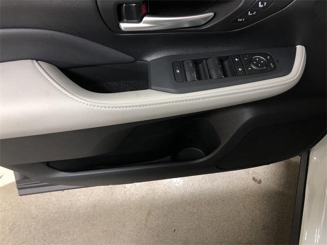 new 2025 Toyota Grand Highlander car