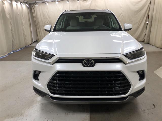 new 2025 Toyota Grand Highlander car