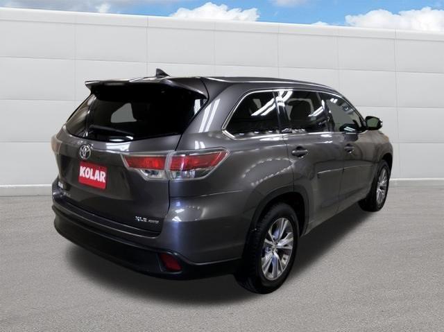 used 2015 Toyota Highlander car, priced at $20,490