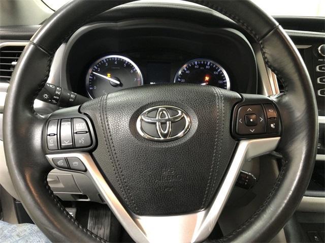 used 2015 Toyota Highlander car, priced at $20,490