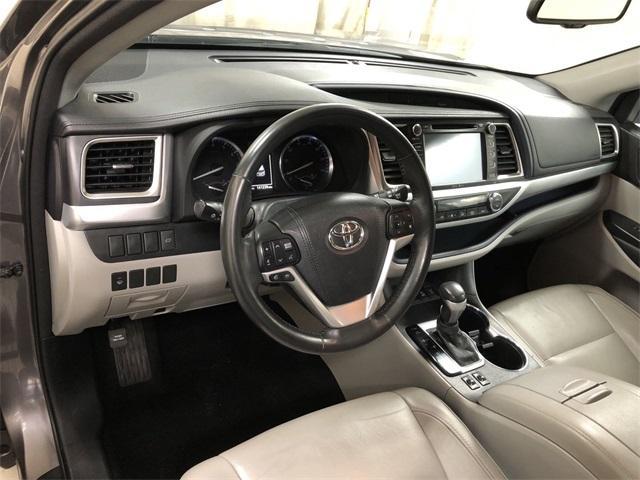 used 2015 Toyota Highlander car, priced at $20,490