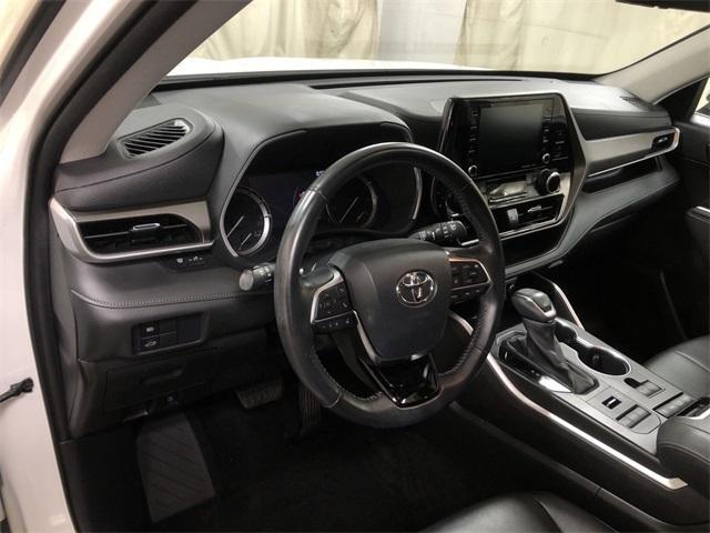 used 2021 Toyota Highlander car, priced at $39,990