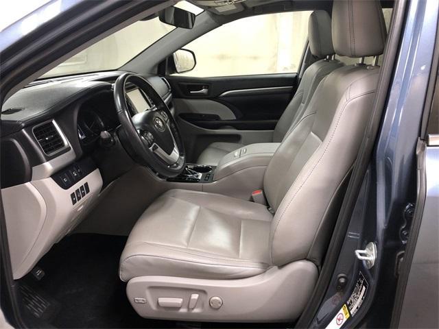 used 2019 Toyota Highlander Hybrid car, priced at $32,943