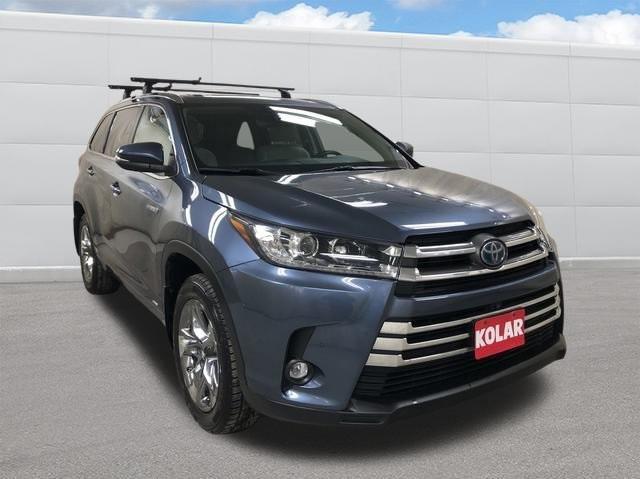 used 2019 Toyota Highlander Hybrid car, priced at $32,943