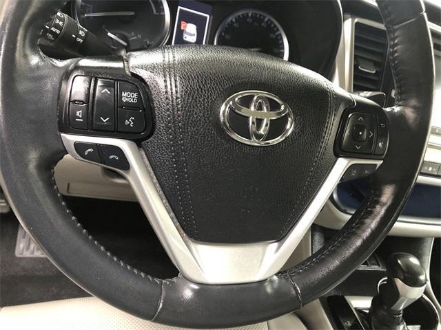 used 2019 Toyota Highlander Hybrid car, priced at $32,943