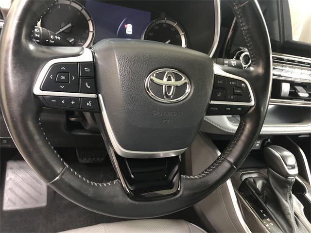 used 2022 Toyota Highlander car, priced at $44,988