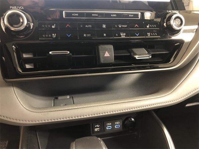 used 2022 Toyota Highlander car, priced at $44,988