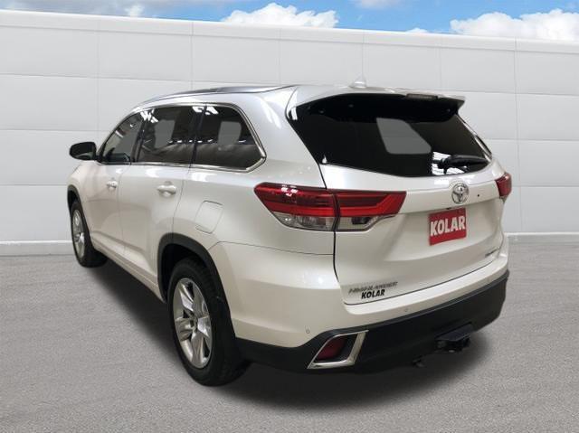 used 2017 Toyota Highlander car, priced at $28,552
