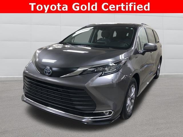 used 2024 Toyota Sienna car, priced at $51,450