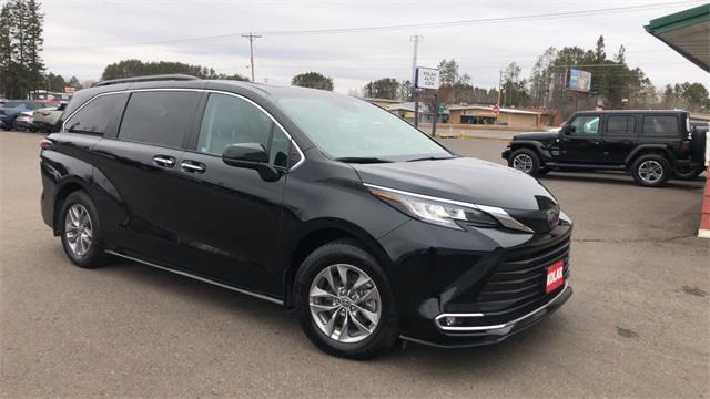used 2023 Toyota Sienna car, priced at $39,947