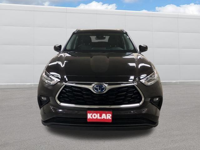 used 2022 Toyota Highlander Hybrid car, priced at $45,966