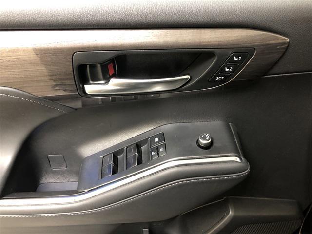 used 2022 Toyota Highlander Hybrid car, priced at $45,966