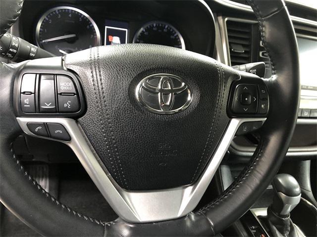 used 2018 Toyota Highlander car, priced at $27,988
