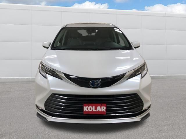 used 2023 Toyota Sienna car, priced at $54,990