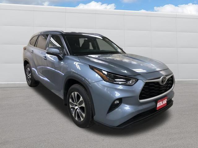 used 2023 Toyota Highlander car, priced at $44,990