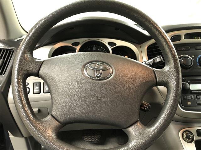 used 2007 Toyota Highlander car, priced at $12,990