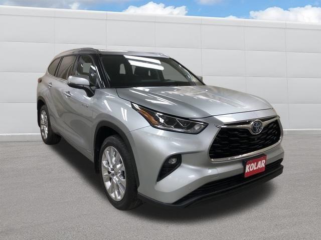 used 2020 Toyota Highlander Hybrid car, priced at $37,988