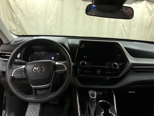 used 2023 Toyota Highlander Hybrid car, priced at $43,988