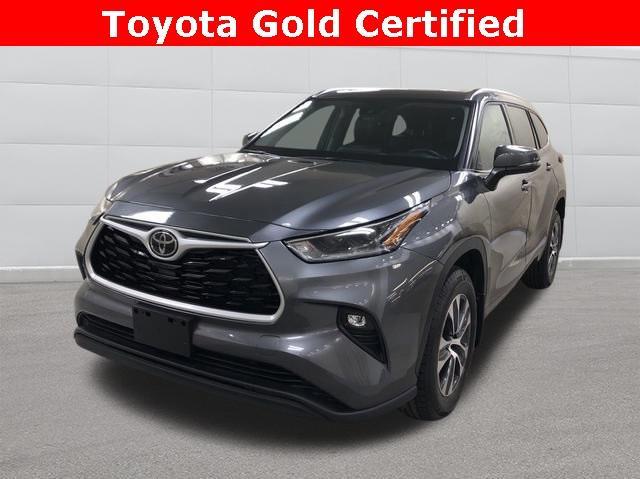 used 2021 Toyota Highlander car, priced at $37,815